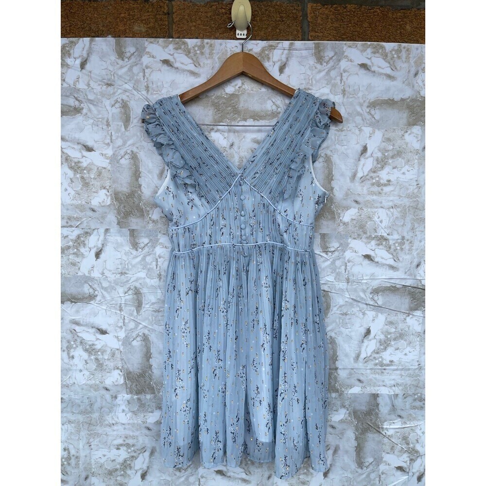 AVANTLOOK V-Neck Floral Printed Button
Front Dress size small - Picture 4 of 12